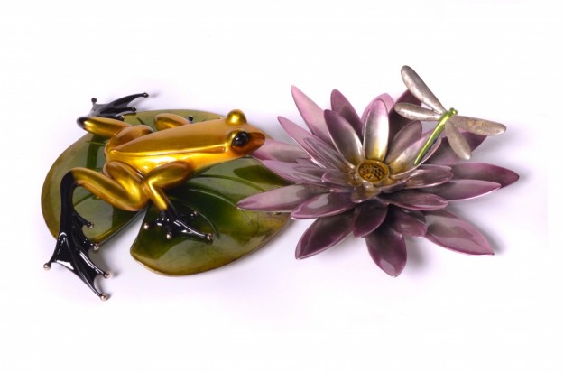 Frogman Water Lotus 2013 Flower Frog